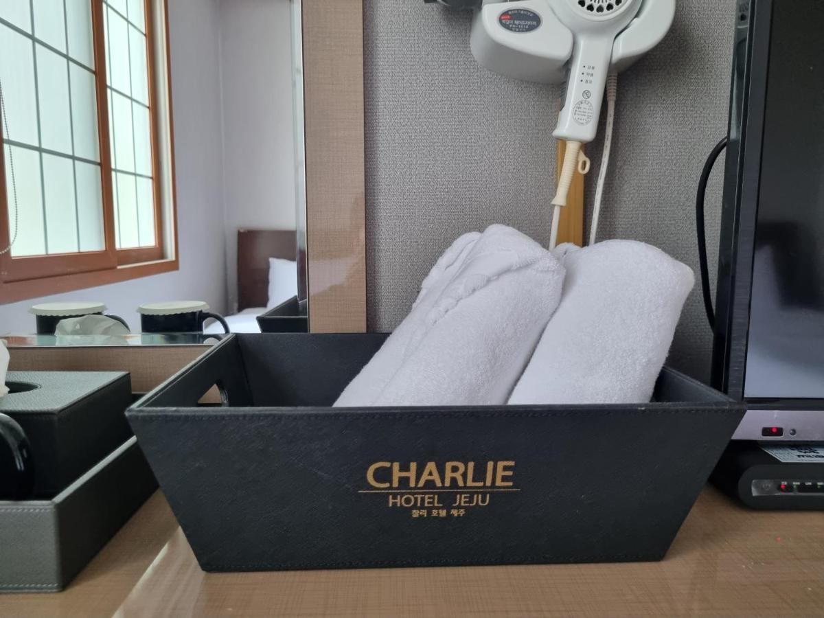 Charlie Hotel Jeju Exteriör bild